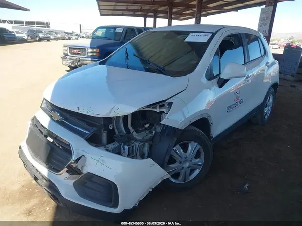 3GNCJKSB5HL266463 2017 CHEVROLET TRAX - Image 2