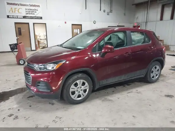 3GNCJKSB5HL273073 2017 CHEVROLET TRAX - Image 2
