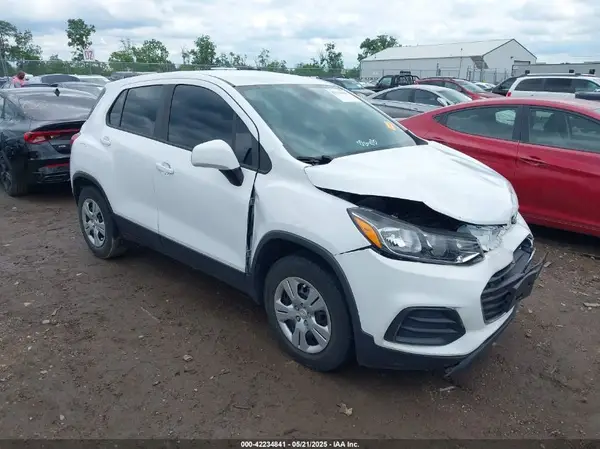 3GNCJKSB5HL288303 2017 CHEVROLET TRAX - Image 1