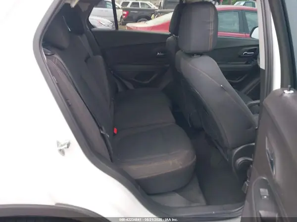 3GNCJKSB5HL288303 2017 CHEVROLET TRAX - Image 8