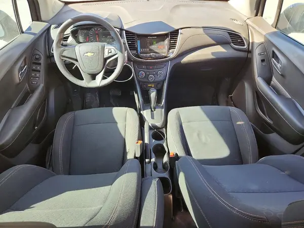 3GNCJKSB5JL155854 2018 CHEVROLET TRAX - Image 8