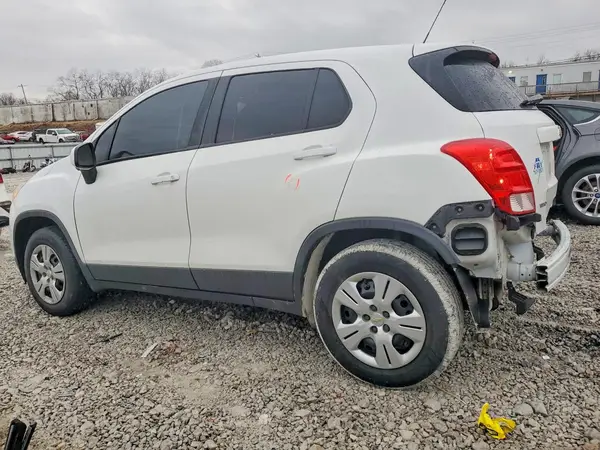 3GNCJKSB5JL170810 2018 CHEVROLET TRAX - Image 2