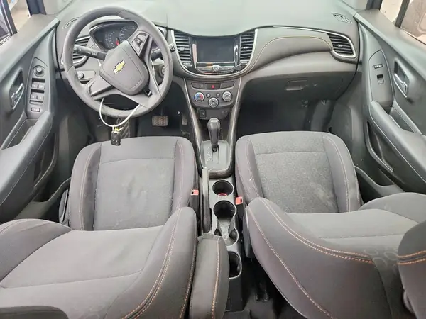 3GNCJKSB5JL185467 2018 CHEVROLET TRAX - Image 8
