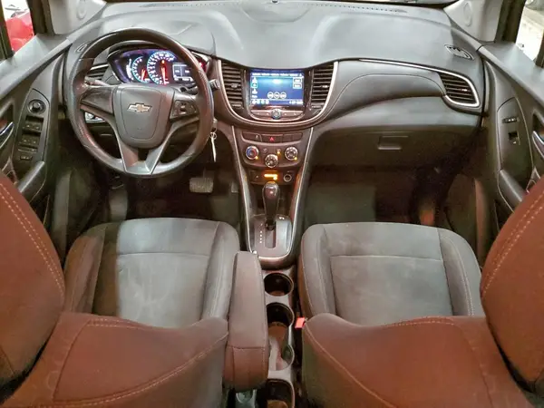 3GNCJKSB5JL211307 2018 CHEVROLET TRAX - Image 8