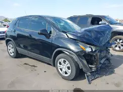 3GNCJKSB5JL225563 2018 CHEVROLET TRAX
