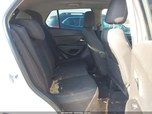 3GNCJKSB5JL228964 2018 CHEVROLET TRAX - Image 8