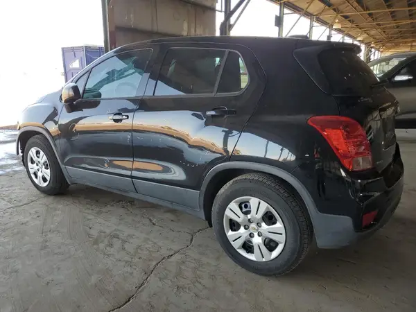 3GNCJKSB5JL232626 2018 CHEVROLET TRAX - Image 2