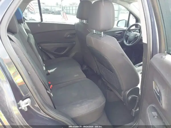 3GNCJKSB5JL233064 2018 CHEVROLET TRAX - Image 8