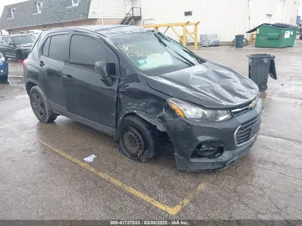 3GNCJKSB5JL250074 2018 CHEVROLET TRAX - Image 1