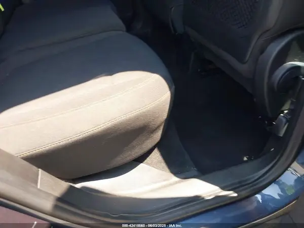 3GNCJKSB5JL257865 2018 CHEVROLET TRAX - Image 8