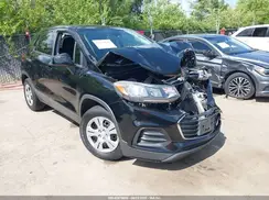 3GNCJKSB5JL261530 2018 CHEVROLET TRAX