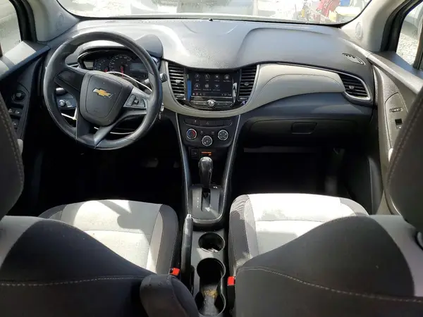 3GNCJKSB5JL269661 2018 CHEVROLET TRAX - Image 8