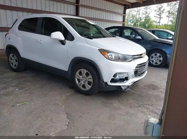 3GNCJKSB5JL275461 2018 CHEVROLET TRAX - Image 1