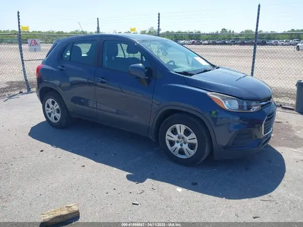 3GNCJKSB5JL288632 2018 CHEVROLET TRAX - Image 1