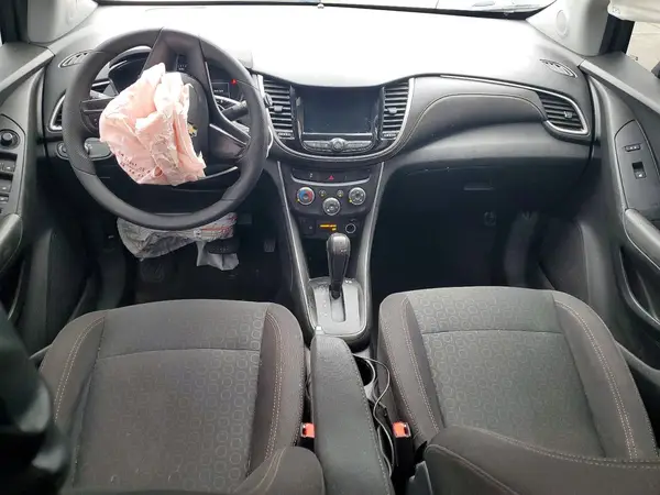 3GNCJKSB5JL303937 2018 CHEVROLET TRAX - Image 8