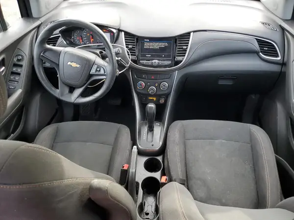 3GNCJKSB5JL311052 2018 CHEVROLET TRAX - Image 8