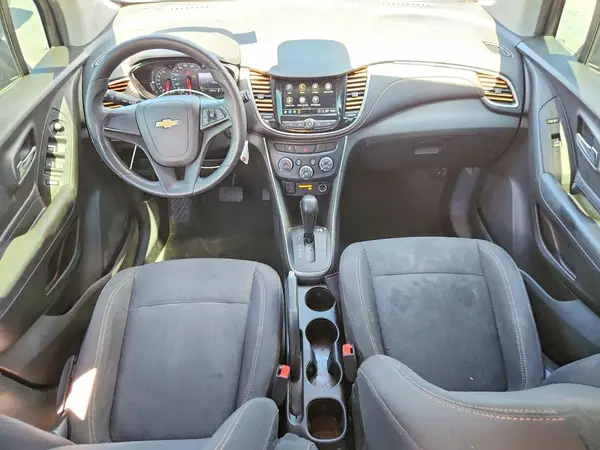 3GNCJKSB5JL322343 2018 CHEVROLET TRAX - Image 8