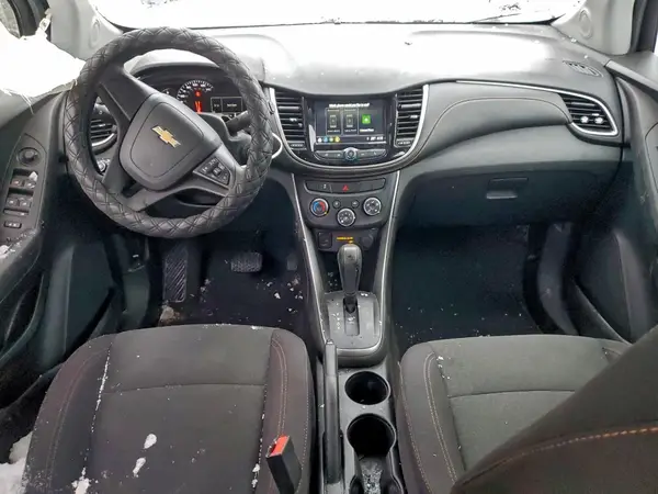 3GNCJKSB5JL332998 2018 CHEVROLET TRAX - Image 8