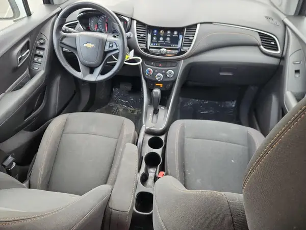 3GNCJKSB5JL353771 2018 CHEVROLET TRAX - Image 8
