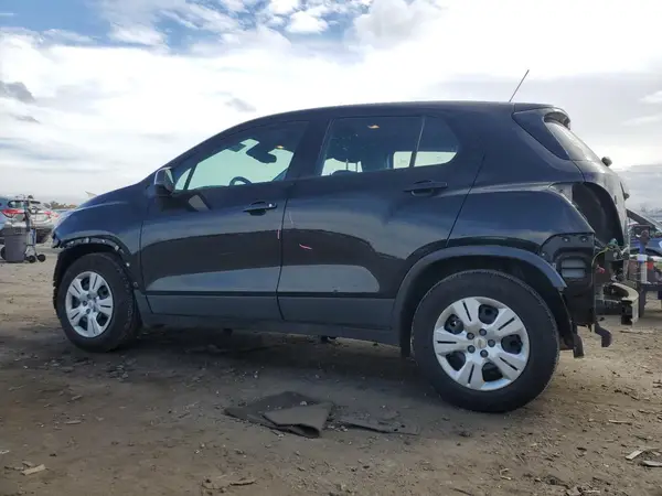 3GNCJKSB5JL364169 2018 CHEVROLET TRAX - Image 2