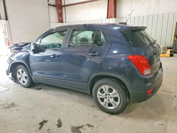 3GNCJKSB5JL365208 2018 CHEVROLET TRAX - Image 2