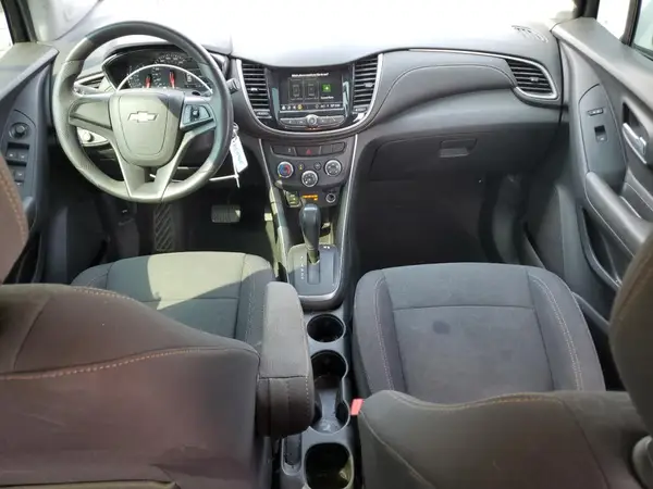 3GNCJKSB5JL369372 2018 CHEVROLET TRAX - Image 8