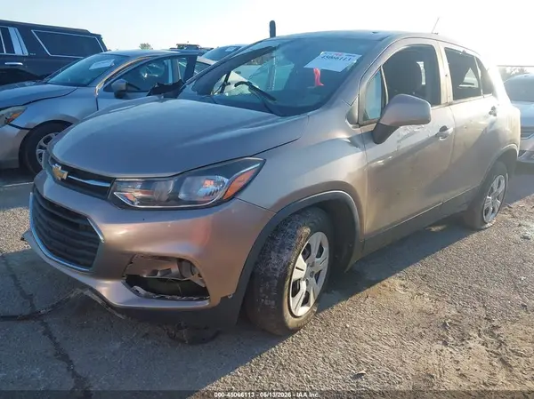 3GNCJKSB5JL370232 2018 CHEVROLET TRAX - Image 2