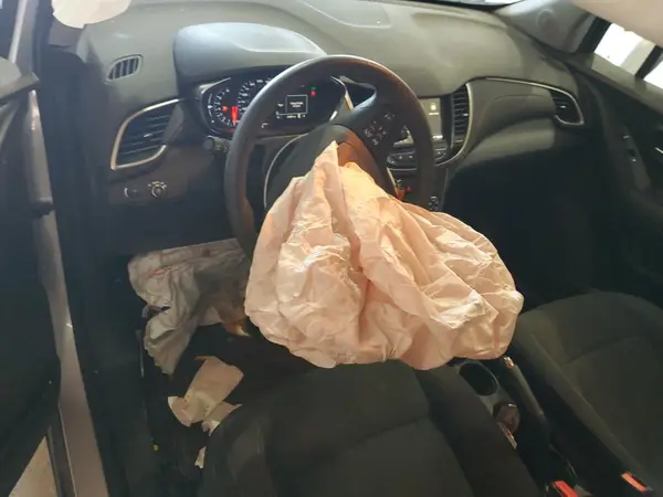 3GNCJKSB5JL388892 2018 CHEVROLET TRAX - Image 8