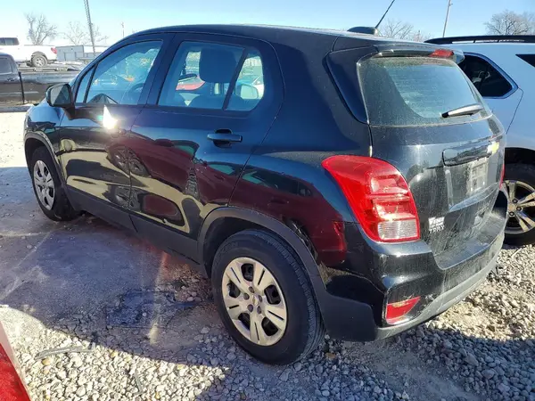 3GNCJKSB5JL416397 2018 CHEVROLET TRAX - Image 2