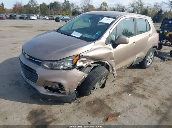 3GNCJKSB5JL417419 2018 CHEVROLET TRAX - Image 2