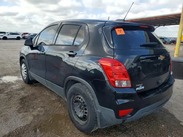 3GNCJKSB5JL417808 2018 CHEVROLET TRAX - Image 2