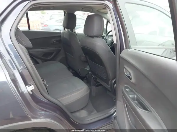 3GNCJKSB5KL114822 2019 CHEVROLET TRAX - Image 8