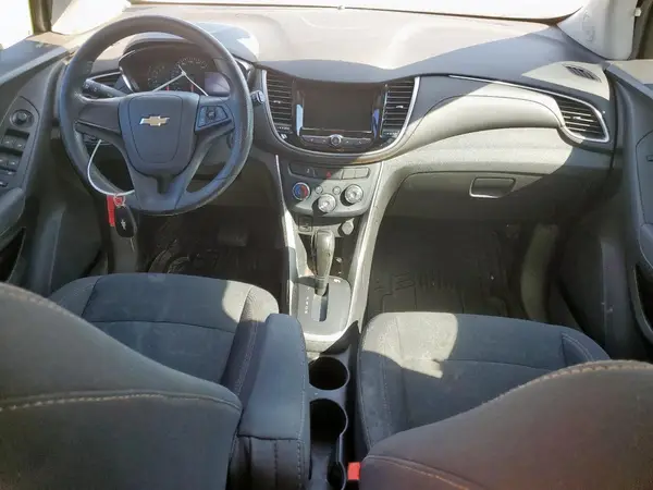 3GNCJKSB5KL153717 2019 CHEVROLET TRAX - Image 8