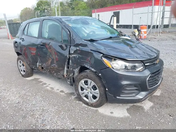 3GNCJKSB5KL156584 2019 CHEVROLET TRAX - Image 1