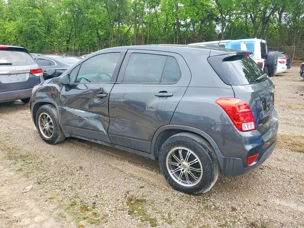 3GNCJKSB5KL159792 2019 CHEVROLET TRAX - Image 2
