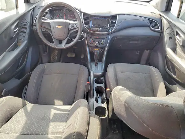 3GNCJKSB5KL163695 2019 CHEVROLET TRAX - Image 8