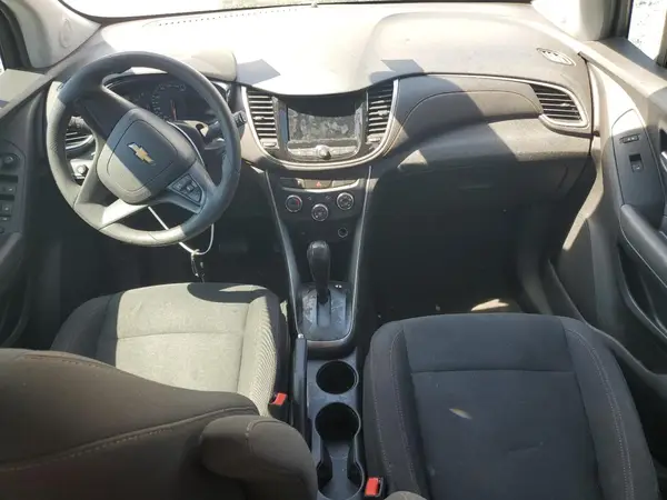 3GNCJKSB5KL172915 2019 CHEVROLET TRAX - Image 8