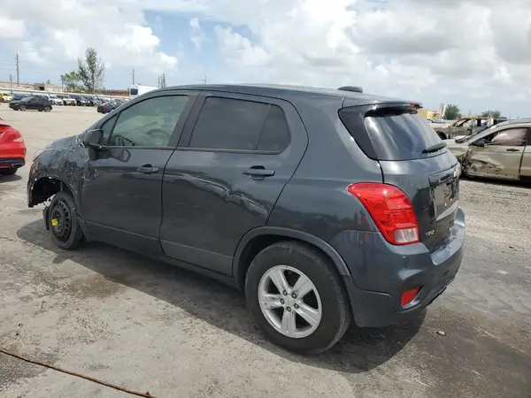 3GNCJKSB5KL193134 2019 CHEVROLET TRAX - Image 2