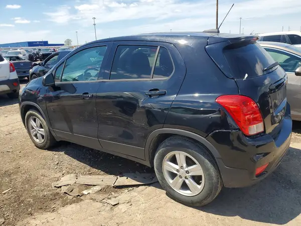 3GNCJKSB5KL195496 2019 CHEVROLET TRAX - Image 2