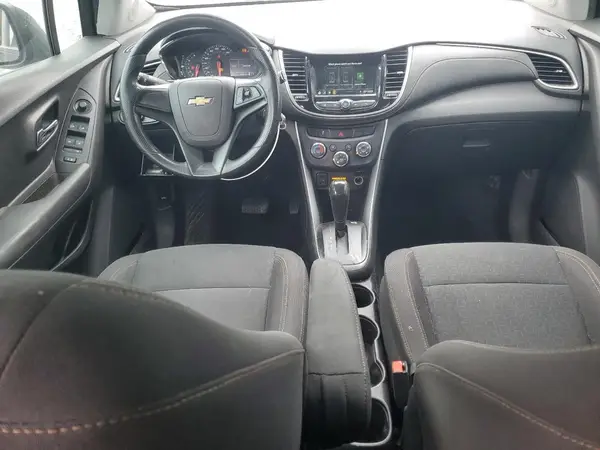 3GNCJKSB5KL205914 2019 CHEVROLET TRAX - Image 8
