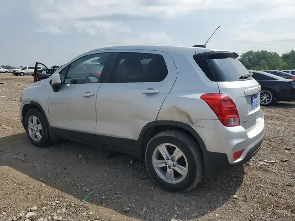 3GNCJKSB5KL223331 2019 CHEVROLET TRAX - Image 2