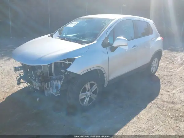 3GNCJKSB5KL224608 2019 CHEVROLET TRAX - Image 2