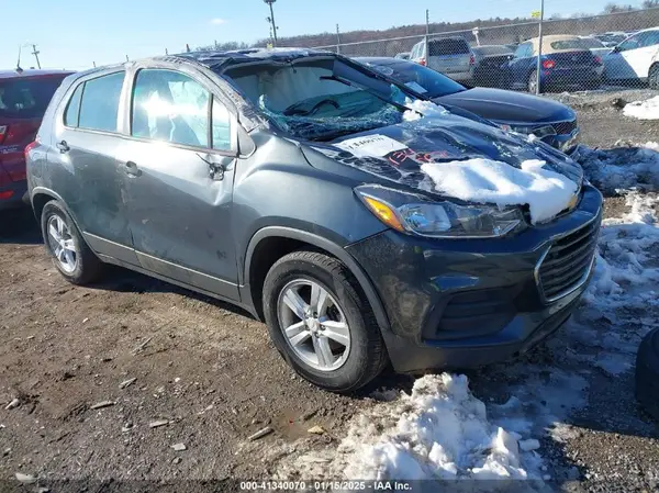3GNCJKSB5KL225628 2019 CHEVROLET TRAX - Image 1