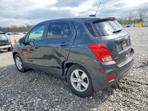 3GNCJKSB5KL254305 2019 CHEVROLET TRAX - Image 2