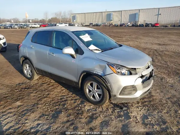 3GNCJKSB5KL270486 2019 CHEVROLET TRAX - Image 1