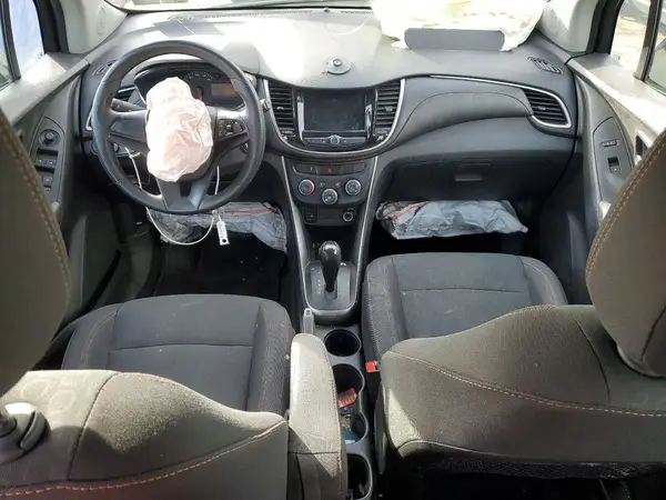 3GNCJKSB5KL316785 2019 CHEVROLET TRAX - Image 8