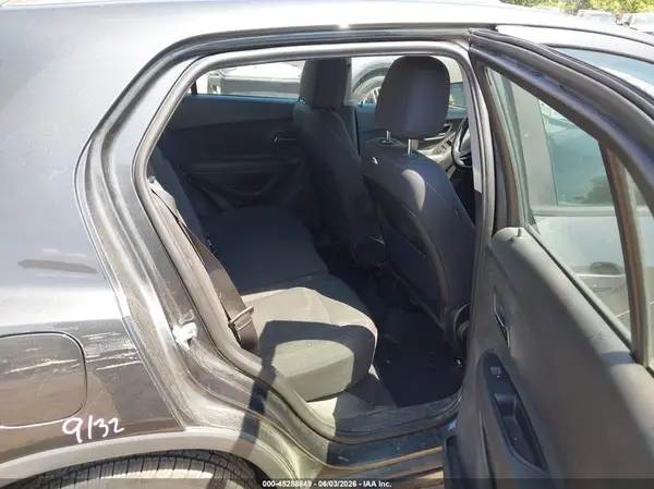 3GNCJKSB5KL328287 2019 CHEVROLET TRAX - Image 8
