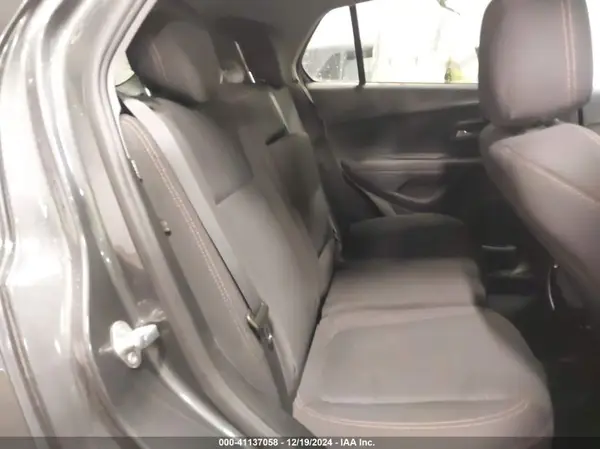 3GNCJKSB5KL342996 2019 CHEVROLET TRAX - Image 8