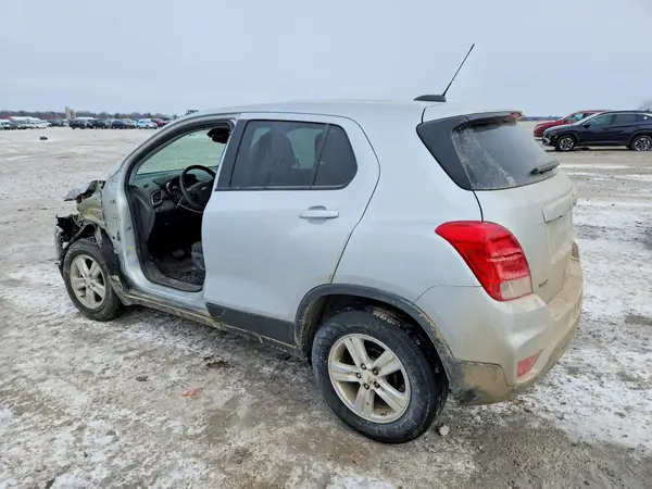 3GNCJKSB5KL343971 2019 CHEVROLET TRAX - Image 2