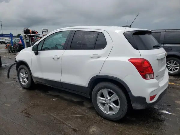 3GNCJKSB5KL347101 2019 CHEVROLET TRAX - Image 2